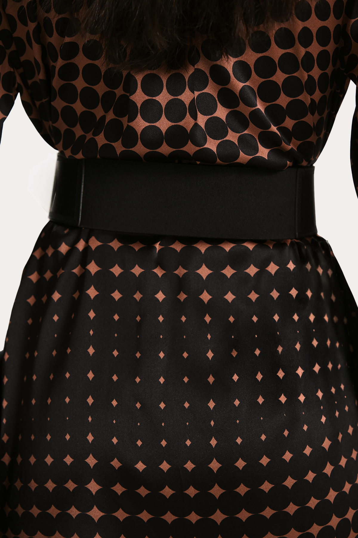 Round Buckle Leather Belt