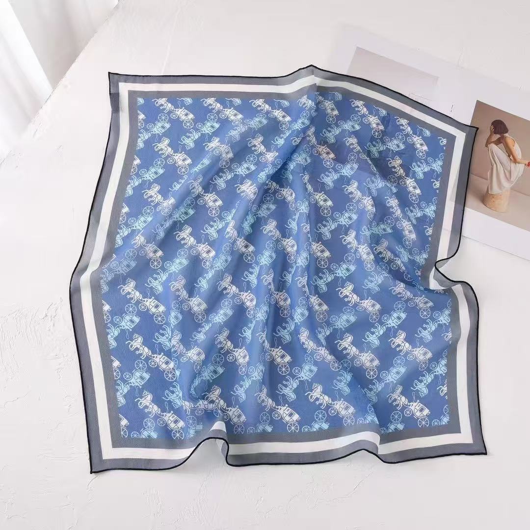 100% Mulberry Silk Women's Square Scarf 68 × 68 cm – Hand-Rolled Printed Silk Neck Scarf