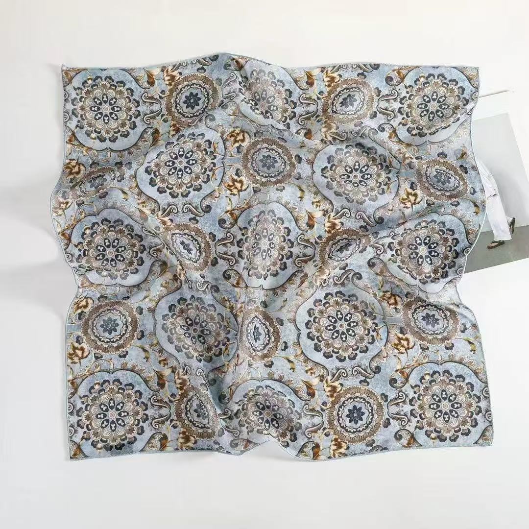 100% Mulberry Silk Women's Square Scarf 68 × 68 cm – Hand-Rolled Printed Silk Neck Scarf