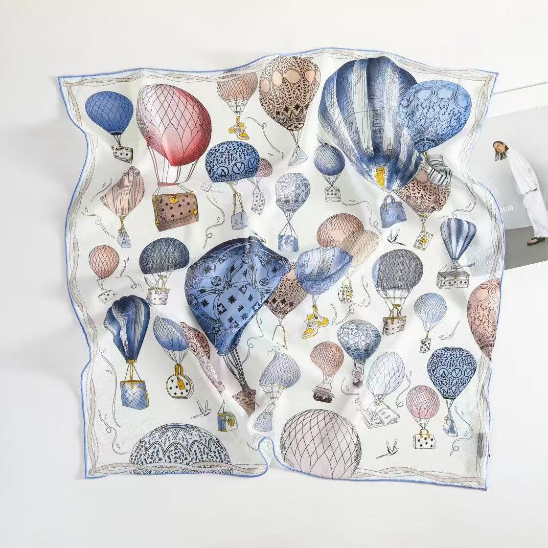 100% Mulberry Silk Women's Square Scarf 68 × 68 cm – Hand-Rolled Printed Silk Neck Scarf